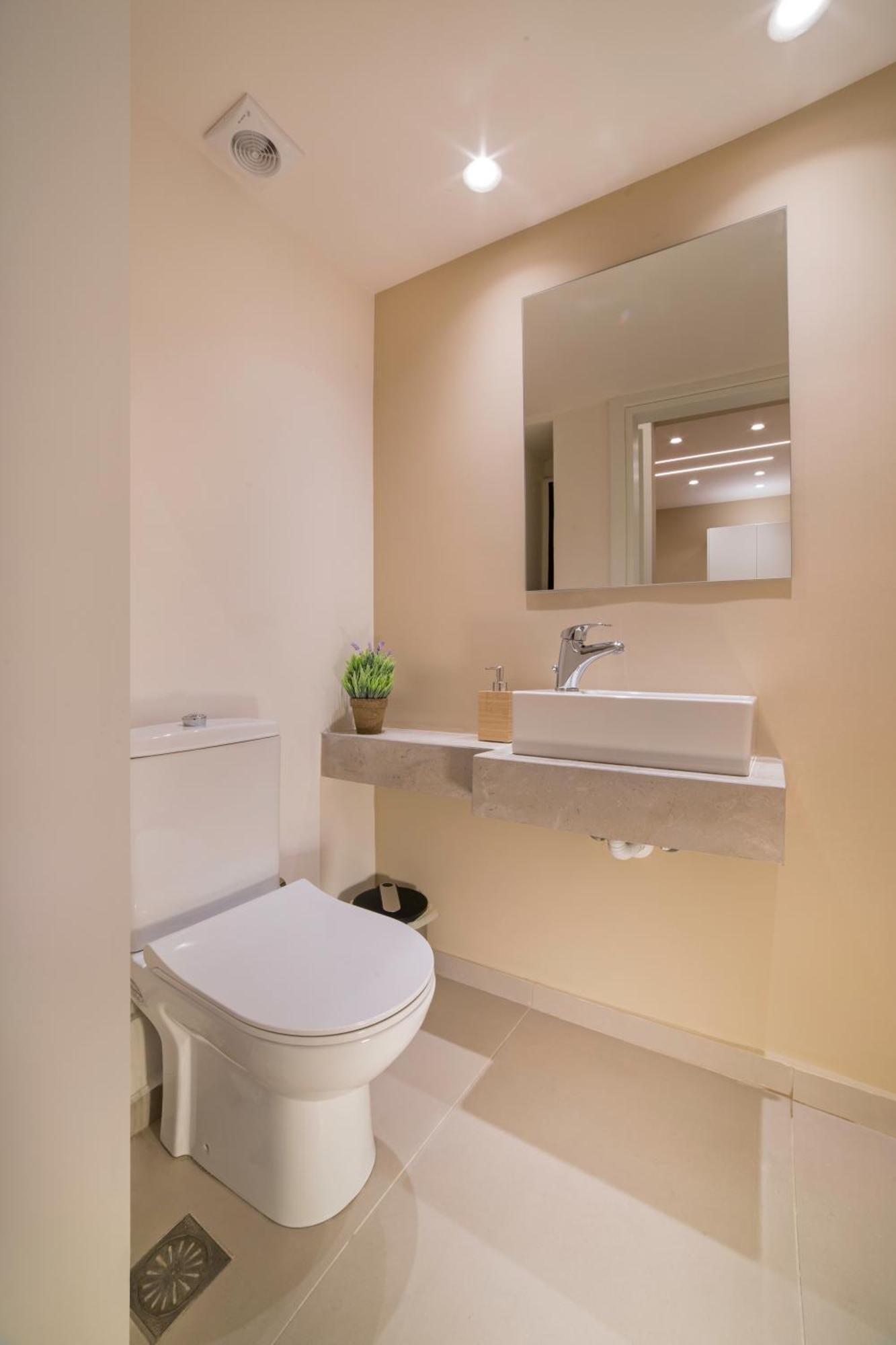 Daire Urban Spacious Near Kallimarmaron *